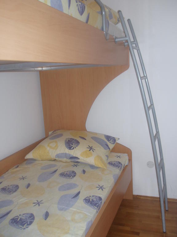 Apartments Romana สลาทิเน ห้อง รูปภาพ